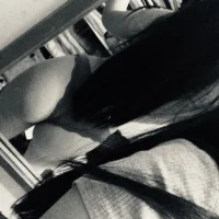 Emelyunderic's Profile Pic