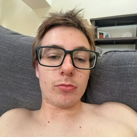 Dylancumsalot2 profile photo