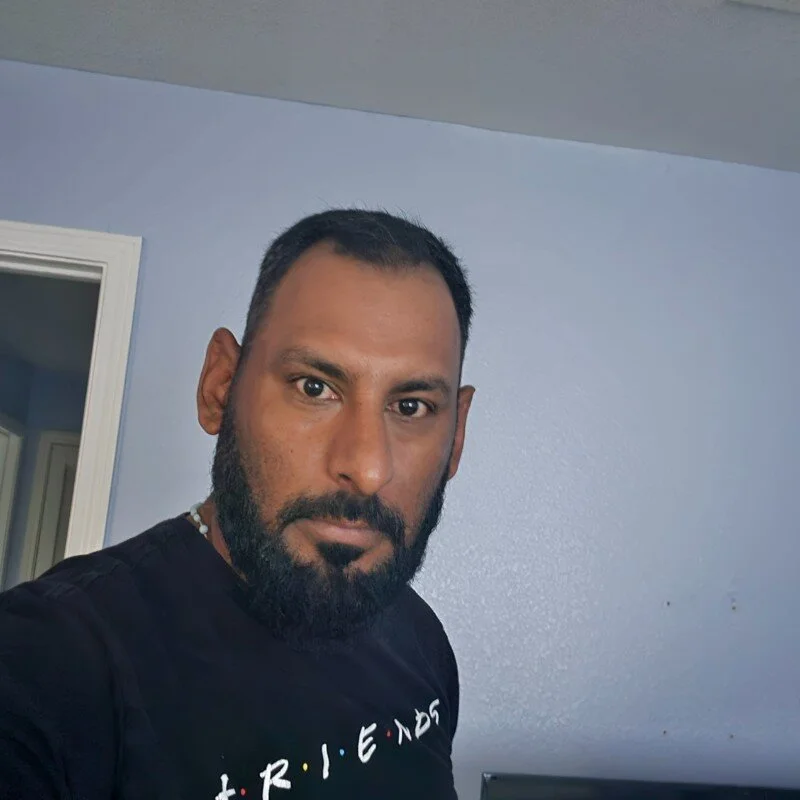 4retuj profile photo