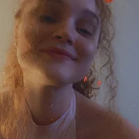 รูปโปรไฟล์ของ RedHeadZoe