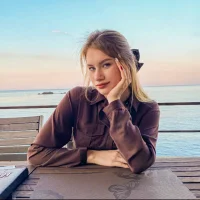 Gambar Profil FredericaDarr