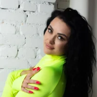 Rose_e's Profile Pic