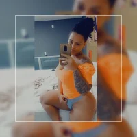 amoraPrinn Φωτ, Προφίλ