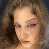 EvelynRosses's Profile Pic