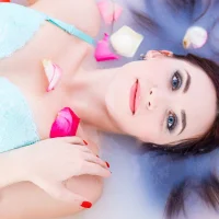 Evelyn1's Profile Pic