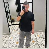 รูปโปรไฟล์ของ ian_david_Xxx