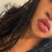 mariaa25's Offline Chat Room