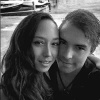 Ảnh đại diện của Love4us1
