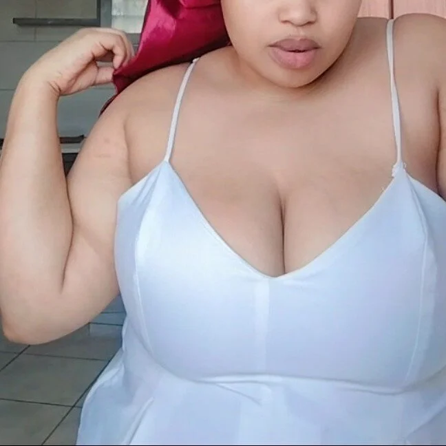 CaramelBootyxx01