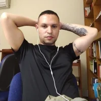 Erooss94's Avatar Pic
