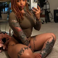 Curvydollyy