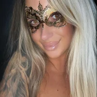 Miss_Masque's Profile Pic