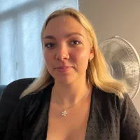 Emma_Bela's Profile Pic