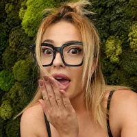 Bel_lla036Bella Adlı Modelin Avatarı