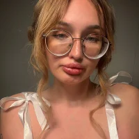 AdeLuna's Avatar Pic