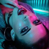 Juicy_Lucy Adlı Modelin Avatarı