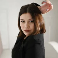 LisaTayIor's Profile Pic