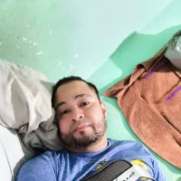 Stree18's Profile Pic
