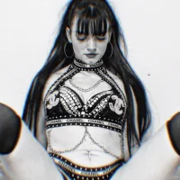 SuccuBxtchLola's Avatar Pic