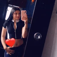 mia_slv's Profile Pic
