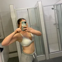 wetsubby's Avatar Pic