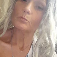 tisowhit45-'s Profilna slika