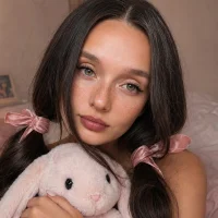 HottieEVER Adlı Modelin Avatarı