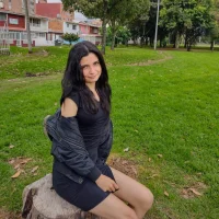 VictoriaRozo's Profile Pic