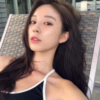 Rose_99's Profile Pic