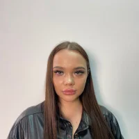 ArianeRlvard's Profile Pic