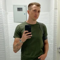 Chugada Φωτ, Προφίλ