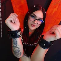 Mia_slavee