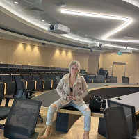 chloe1717's Profile Pic