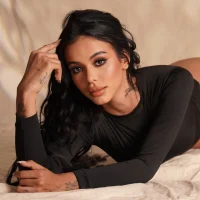 VegaLuxe: εικόνα άβαταρ