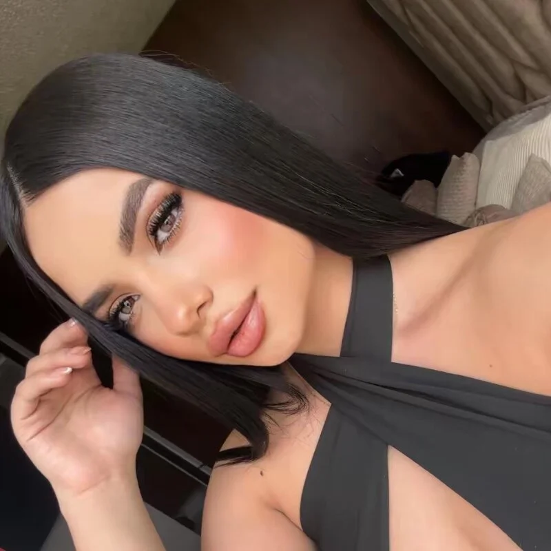 KimRoussee profile photo