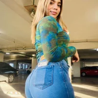 esmeralda2136's Profile Pic