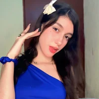 Emily-hottson's Avatar Pic