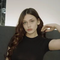 hotsparkss Adlı Modelin Avatarı