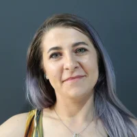 ElliePierce's Profile Pic
