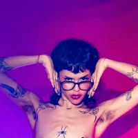 trinitty 的个人资料图片