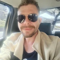 guyNextDoor111's Profile Pic