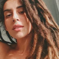 صورة الملف الشخصي لـ flora_hot333