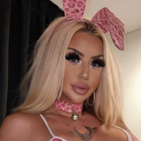 غرفة دردشة TiaDoll المباشرة