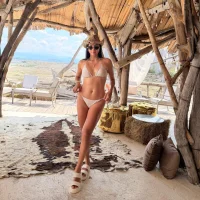 coniie_jhons' Avatar Pic