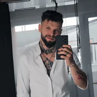 Blue_ey 的个人资料图片