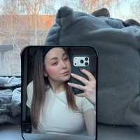 EmilyMoon01 Φωτ, Προφίλ