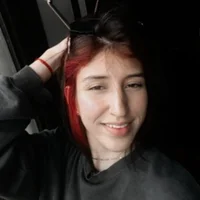 Профилна снимка на claire_bx