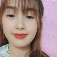 Bee_2x, вебкам-модель Stripchat