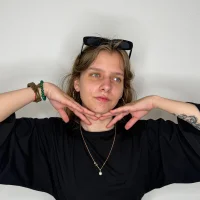 JeneeIckert model avatar