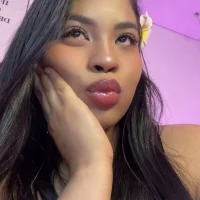 Lizzy_Poncee